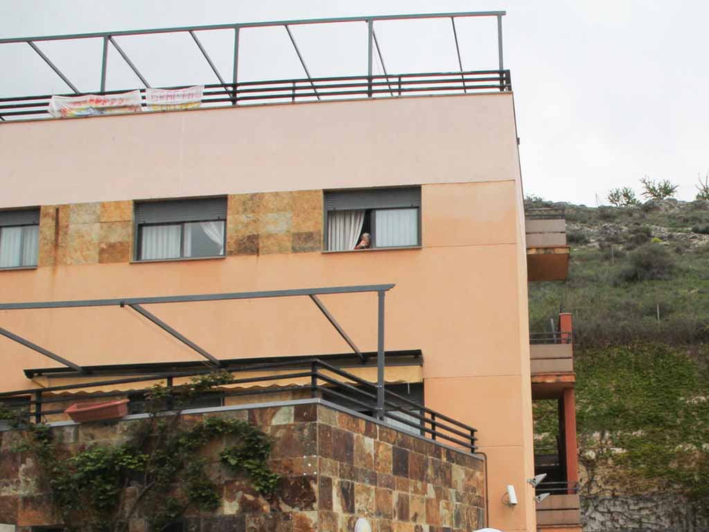 Confirmado un brote en una residencia de mayores de Cuéllar 1 Residencia de mayores 'Valdihuertos' de Cuéllar. / C.N.