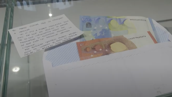 sobre dinero hostelero