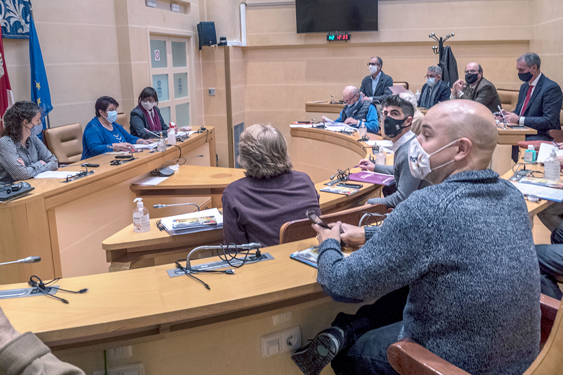 El patronato de la Fundación se reunió el pasado viernes para conocer el informe de la auditoría. / KAMARERO