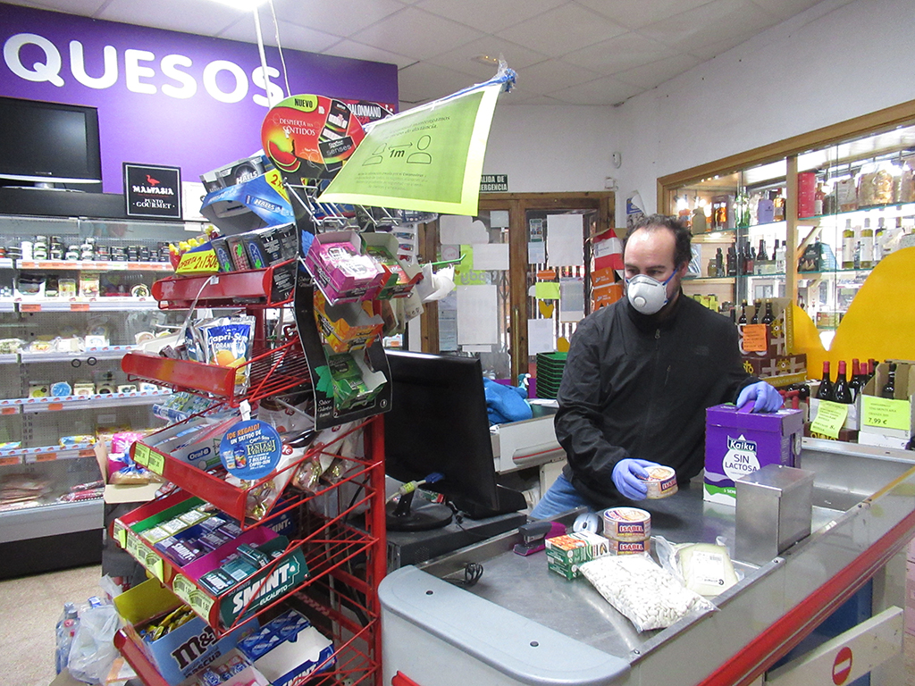 Un comercio del nordeste de Segovia. / E.A