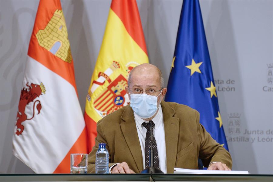 La Junta ofrece al Gobierno acoger a 25 menores no acompañados de Canarias 1 El vicepresidente, portavoz y consejero de Transparencia, Ordenación del Territorio y Acción Exterior, Francisco Igea, comparece en rueda de prensa telemática posterior al Consejo de Gobierno de la Junta de Castilla y León. EFE/Nacho Gallego