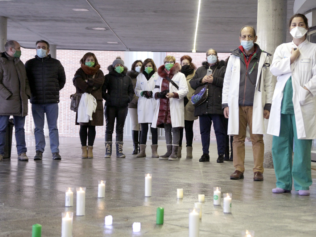 Los sanitarios exigen a la Junta la retirada del Decreto 2/2020, conocido por ellos como el ‘decretazo’. / NEREA LLORENTE