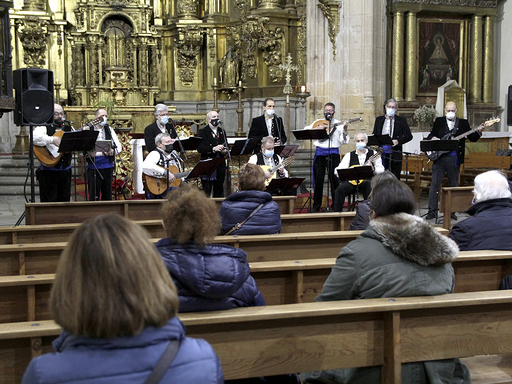 La Ronda Segoviana ha ofrecido un concierto de villancicos y canciones tradicionales. / Nerea Llorente