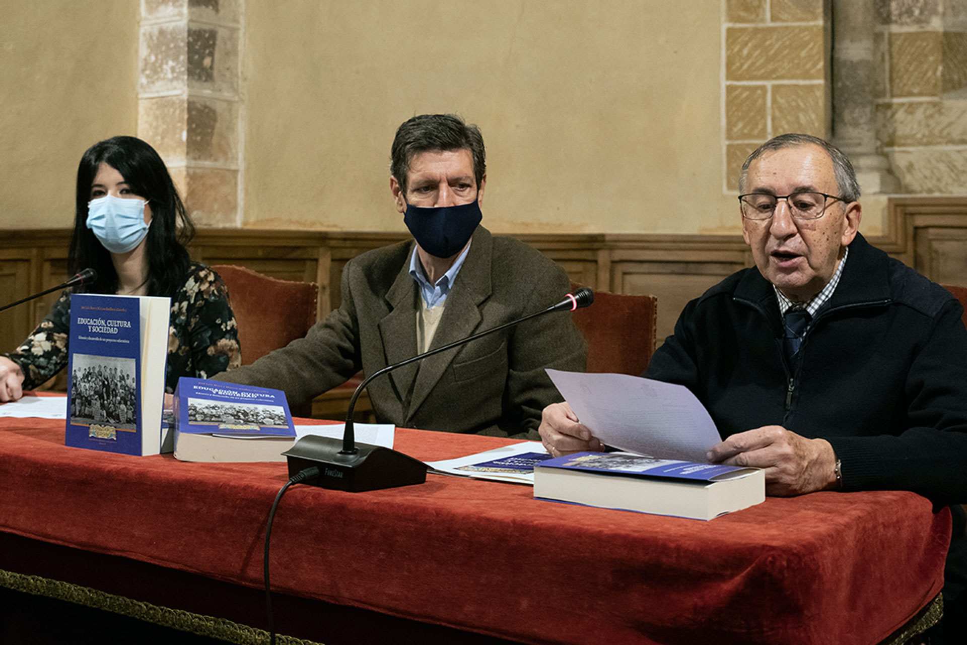 Miriam Sonlleva, Rafael Cantalejo y José Luis Mora, en la presentación. / EL ADELANTADO