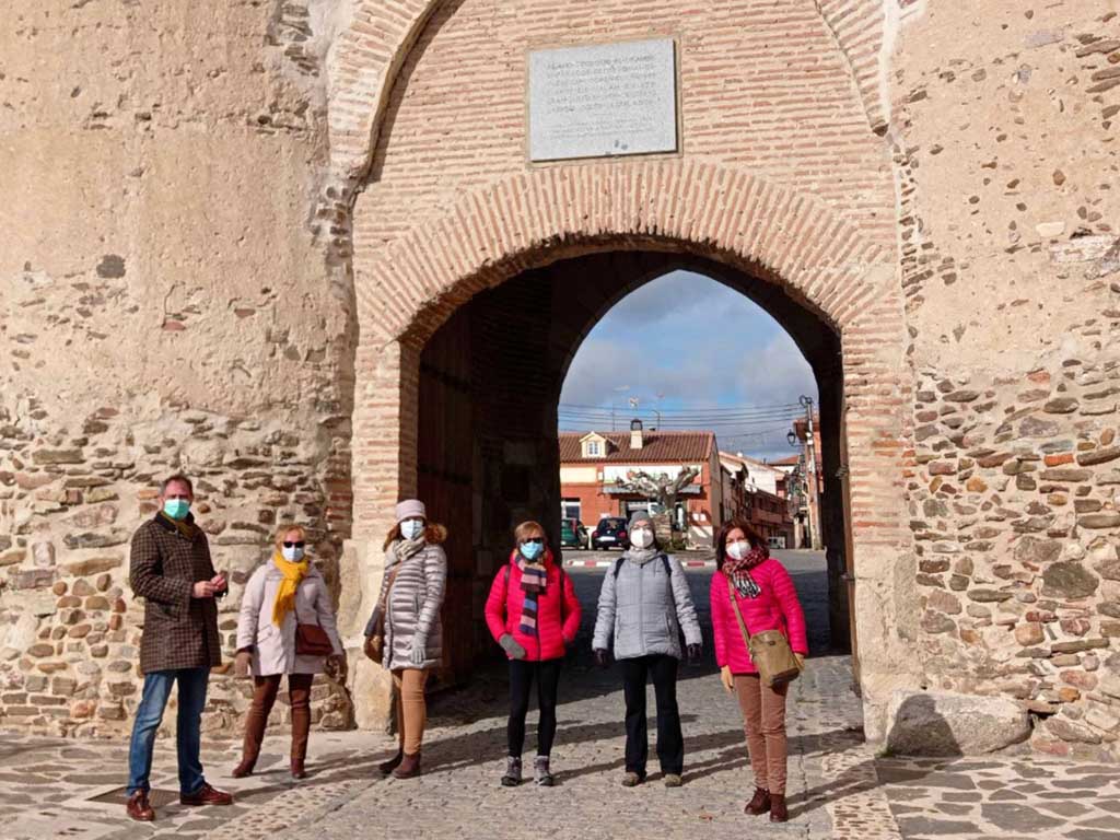 Grupo de la penúltima ruta de 'Viajero, yo te enseñaré Segovia'. / EL ADELANTADO