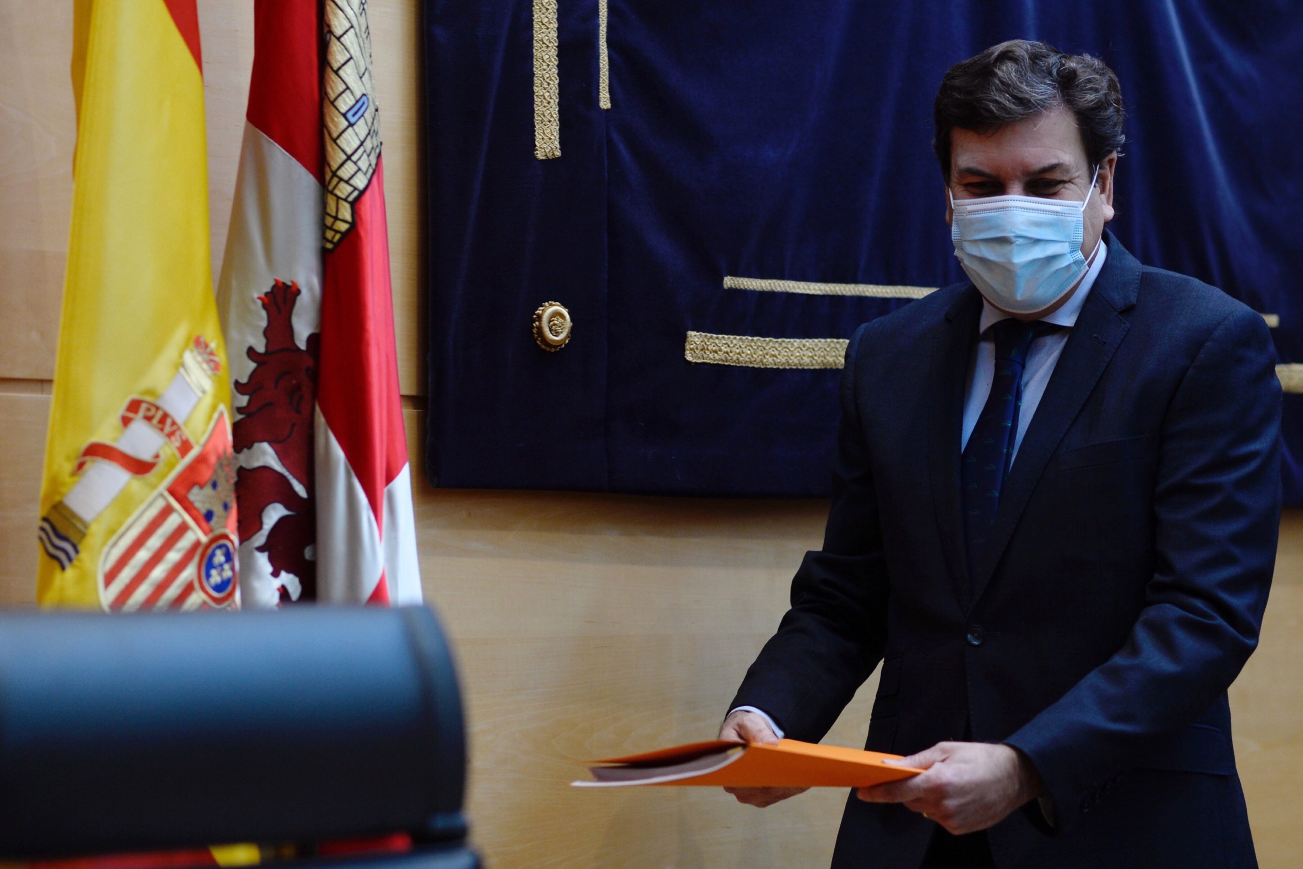 El consejero de Economía y Hacienda, Carlos Fernández Carriedo. / EFE-NACHO GALLEGO