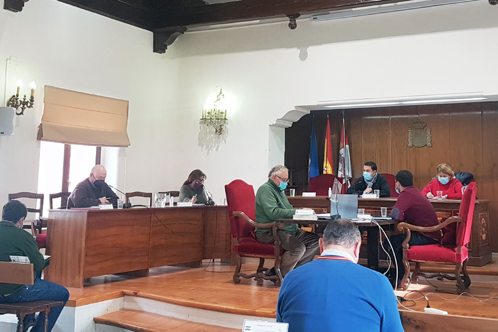 Los concejales de El Espinar reunidos en sesión plenaria. / E.R.