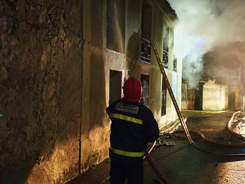 Incendio en Aldea Real. / PROTECCIÓN CIVIL DE CANTALEJO