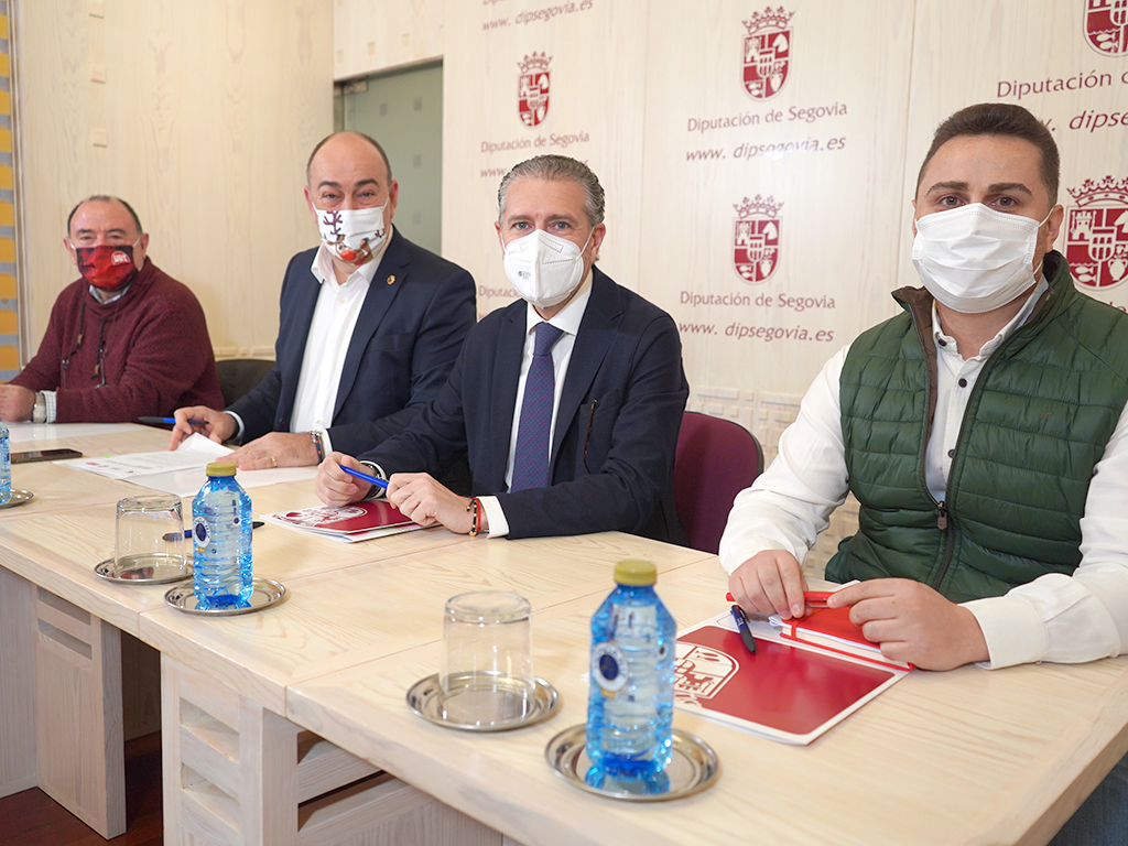 De izquierda a derecha, Miguel Ángel Mateo, Miguel Ángel de Vicente, Andrés Ortega y Alejandro Blázquez en la presentación del acuerdo. / EL ADELANTADO