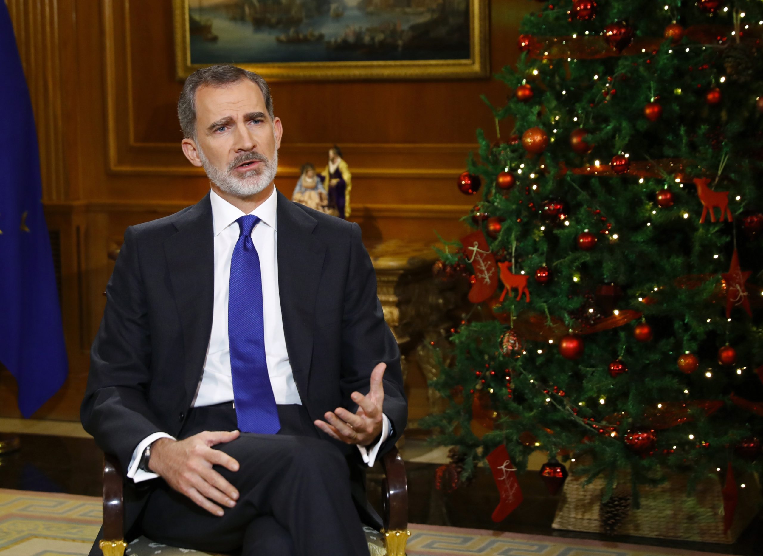 El Rey Felipe VI pronuncia su tradicional discurso de Nochebuena, desde el Palacio de La Zarzuela. EFE/Ballesteros