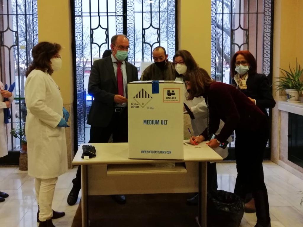 La vacuna de Pfizer contra la Covid-19 llega al Servicio Territorial de Sanidad de la Junta de Castilla y León en Segovia. / EL ADELANTADO