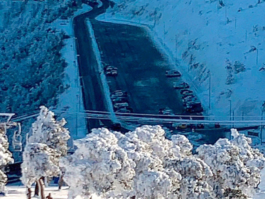 El parking se encontraba ayer medio vacío. /E.N.