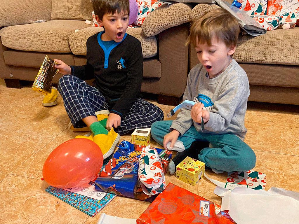 Los niños fueron los verdaderos protagonistas de una jornada en la que la ilusión y la alegría fueron las notas más características. / EL ADELANTADO