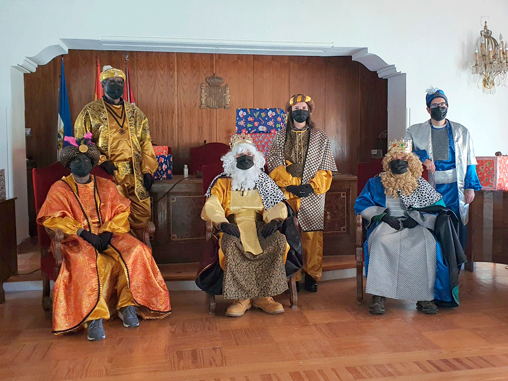 Los Reyes Magos en el Ayuntamiento de El Espinar. / EL ADELANTADO