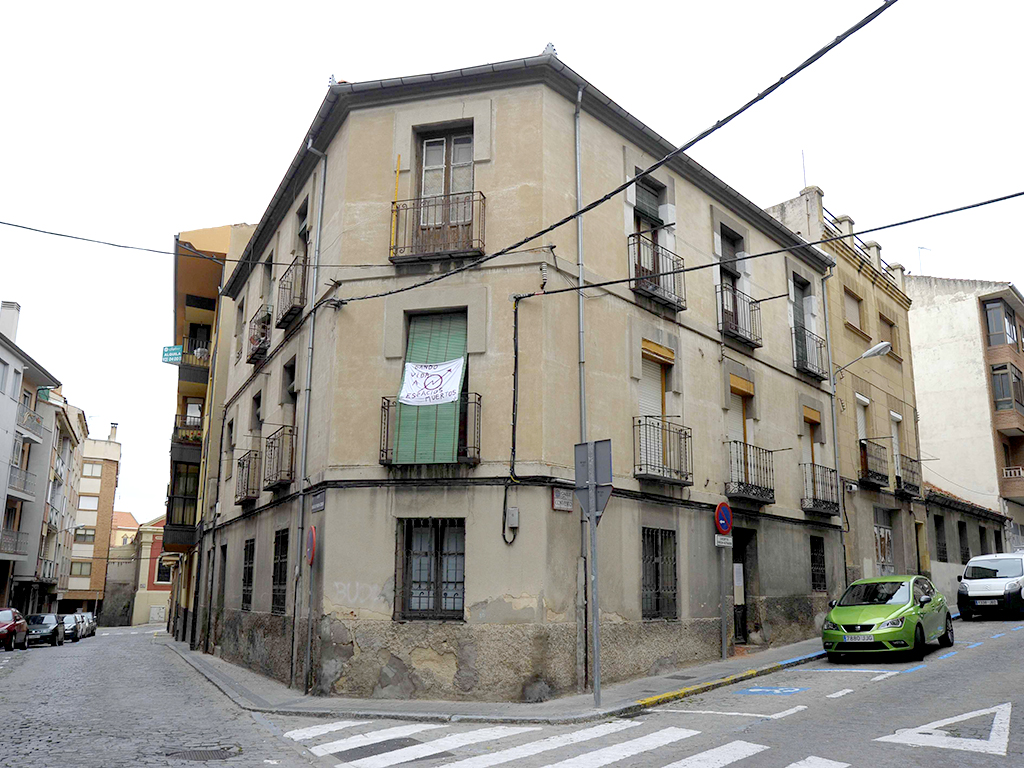 La casa okupa 'La Tormenta', enterrada en sus escombros 2 10 2kama casa okupa