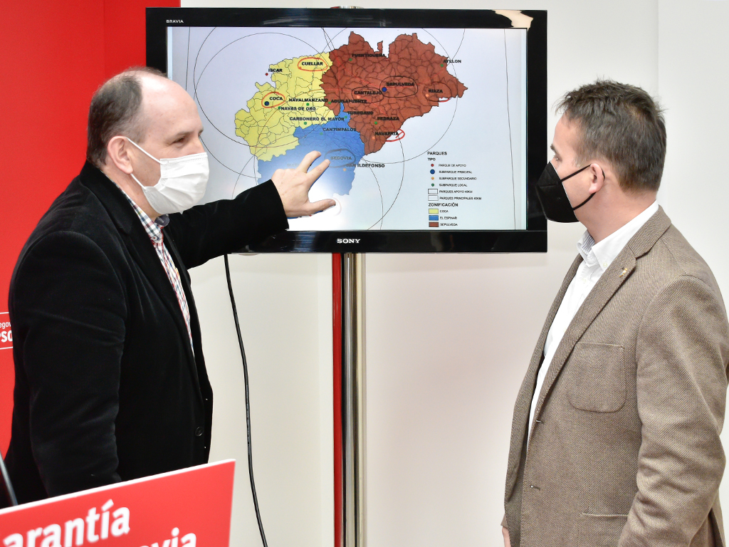 El PSOE plantea crear este año dos parques de bomberos en el Nordeste y la Tierra de Pinares 1 Aceves y San Macario, en la sede del PSOE. /E.A.