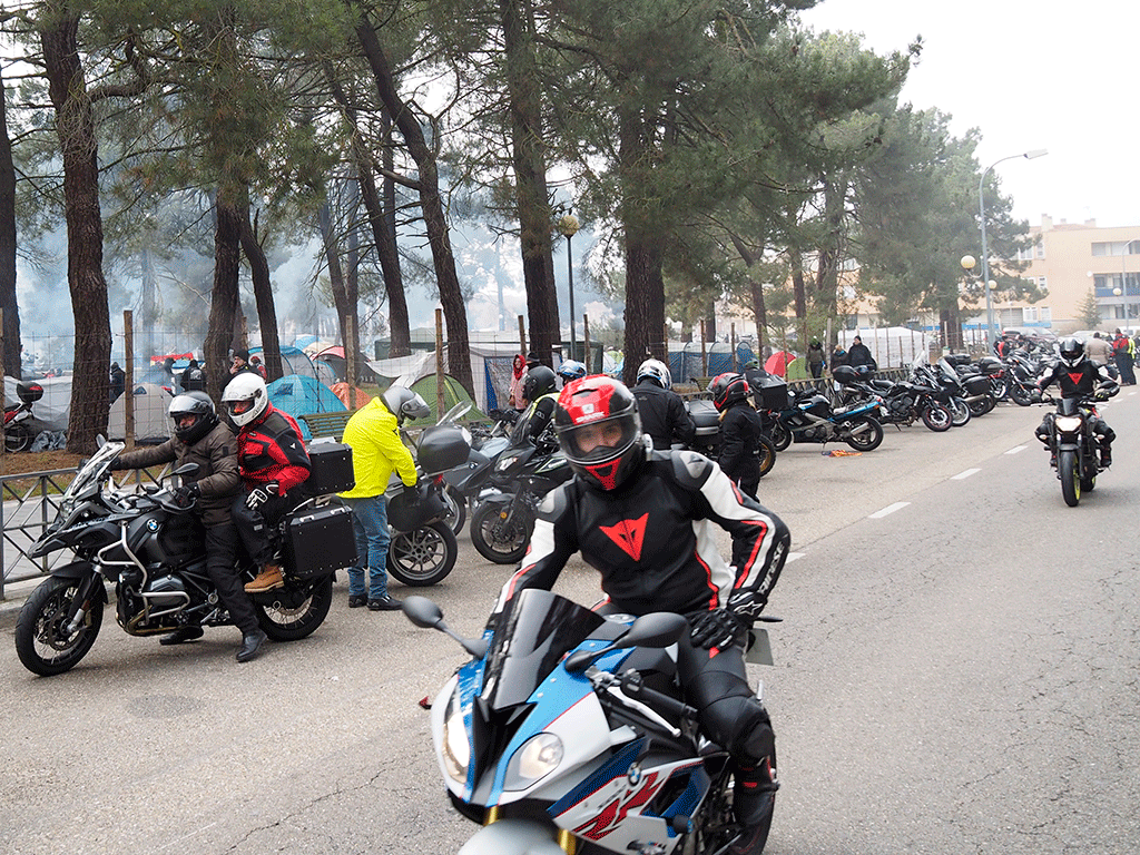 Una pasada edición de la concentración motera de Cantalejo. /KAMARERO