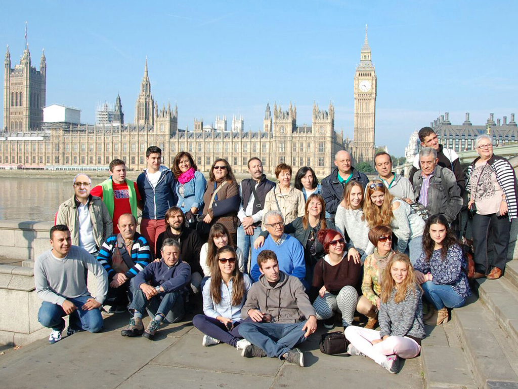 Grupos de actores, en uno de sus viajes, en esta ocasión a Londres. /E.A.