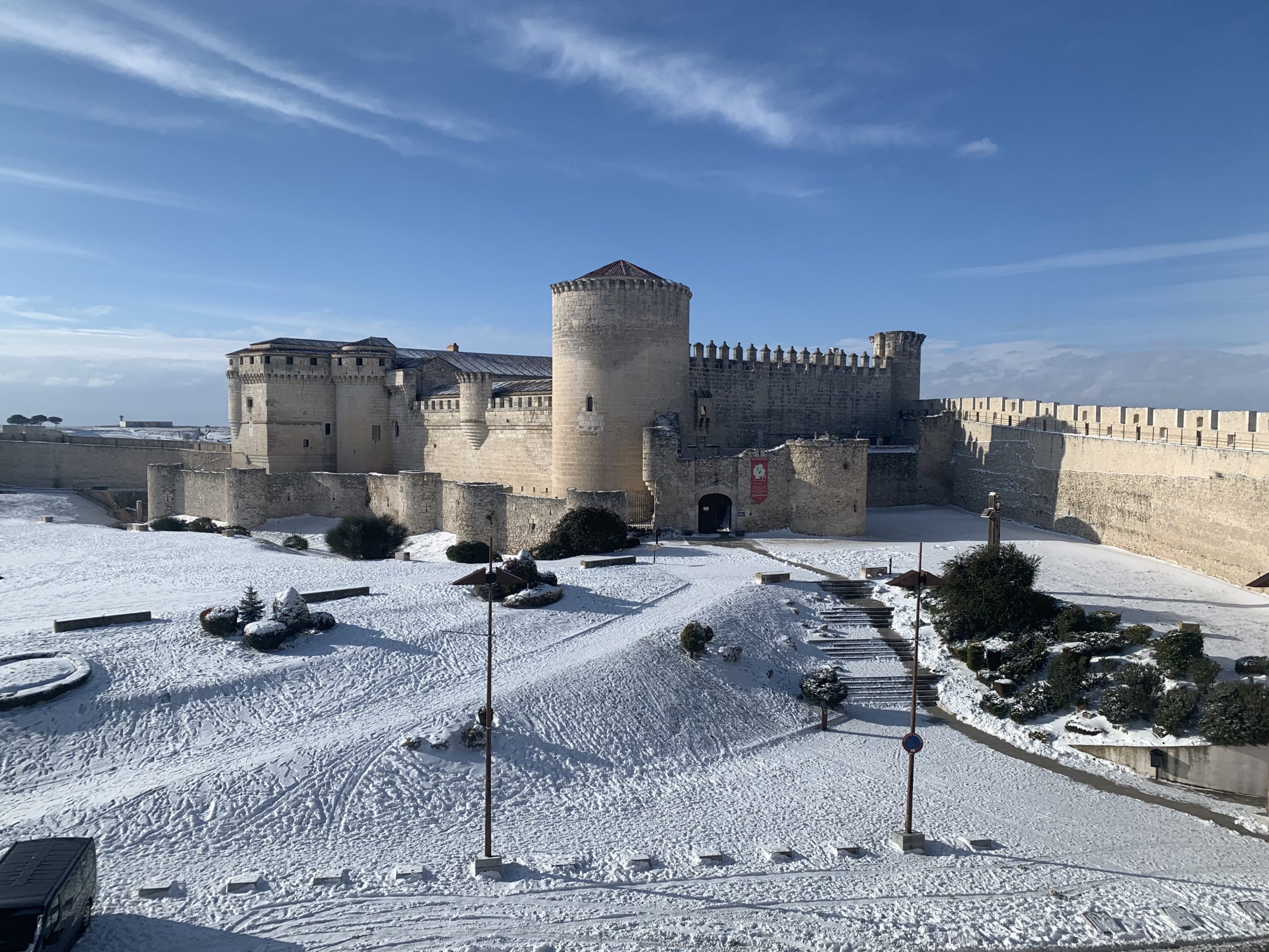 El Castillo rodeado de nieve por el paso de 'Filomena'. / C.N / ARCHIVO