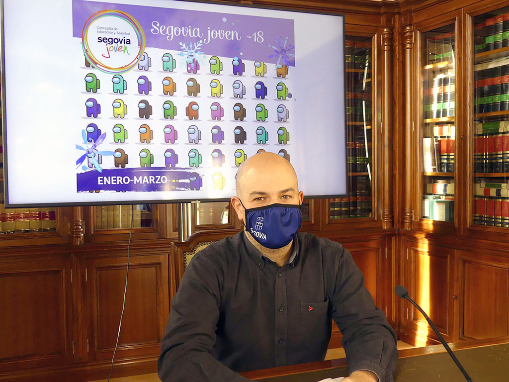 El concejal de Juventud y portavoz de IU, Ángel Galindo. / E. A.