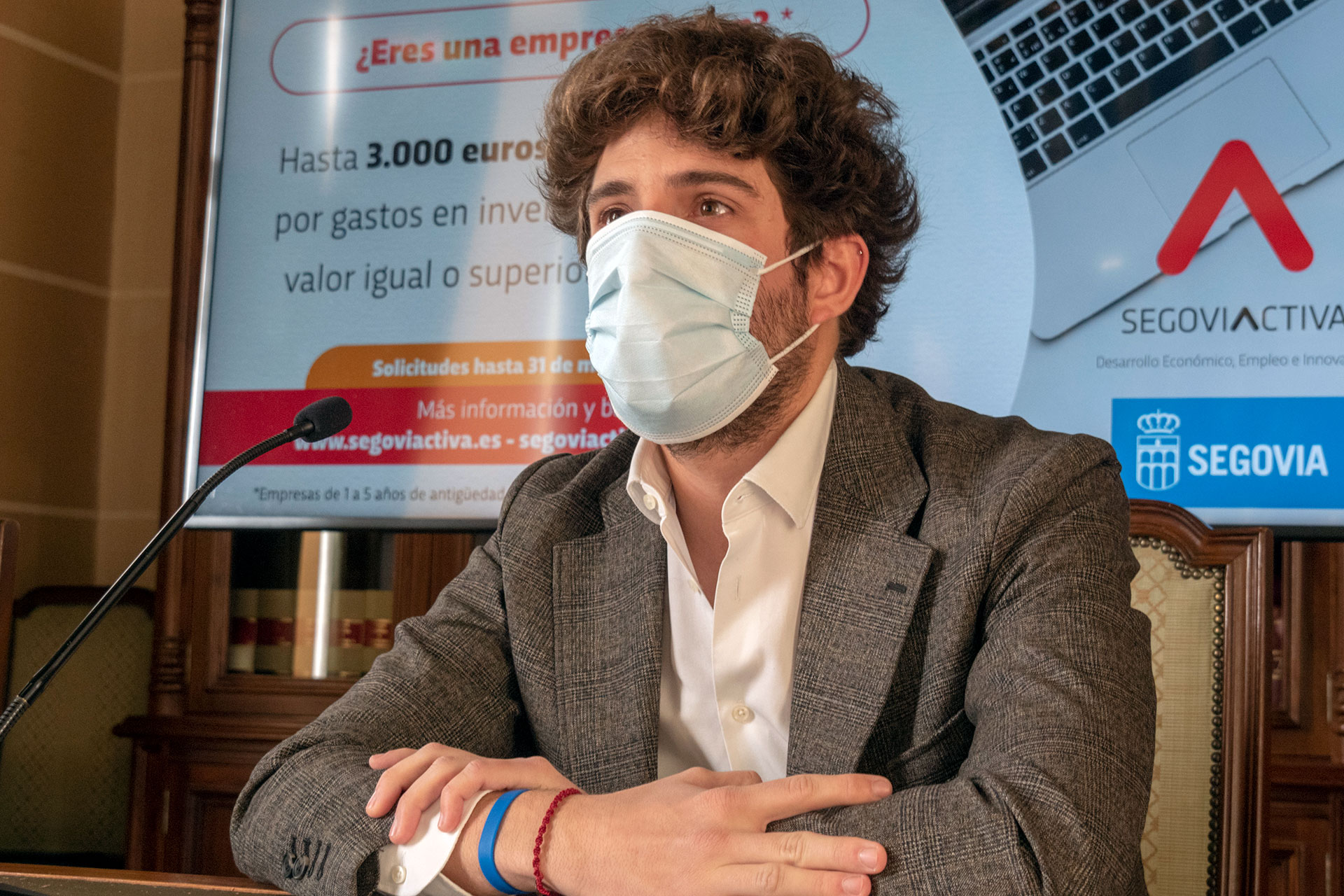 Alberto Espinar, concejal de Innovación del Ayuntamiento de Segovia. / Kamarero