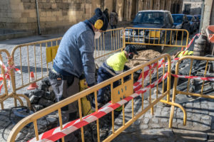 Reparación de averías en tuberías de la red municipal de agua 2 Calle Jose Canalejas Obras Averia Agua KAM5060