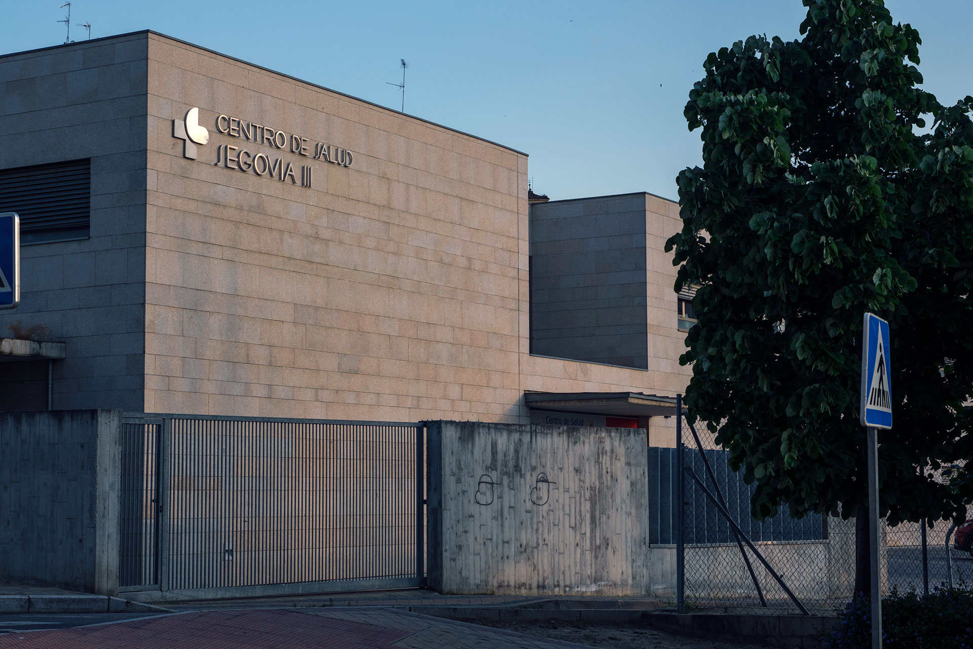 Centro de salud situado en el barrio de San Lorenzo. / KAMARERO