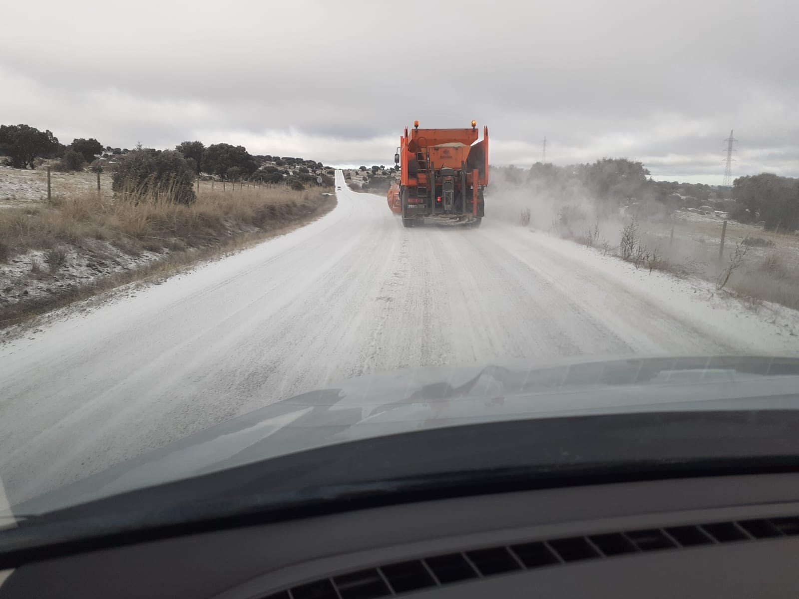 La UME despliega su equipo en Segovia ante las adversidades meteorológicas 1 Nevadas en carreteras provinciales. / EL ADELANTADO