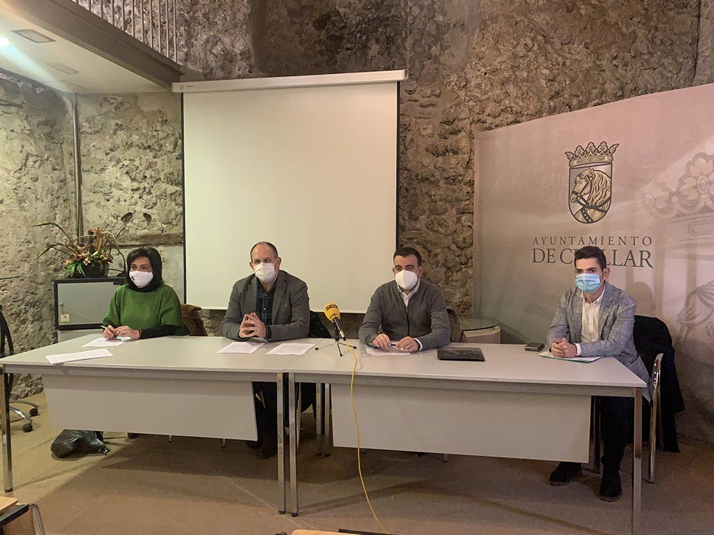 Alicia Palomo, José Luis Aceves, Carlos Fraile y Sergio Iglesias presentan las enmiendas. / C.N