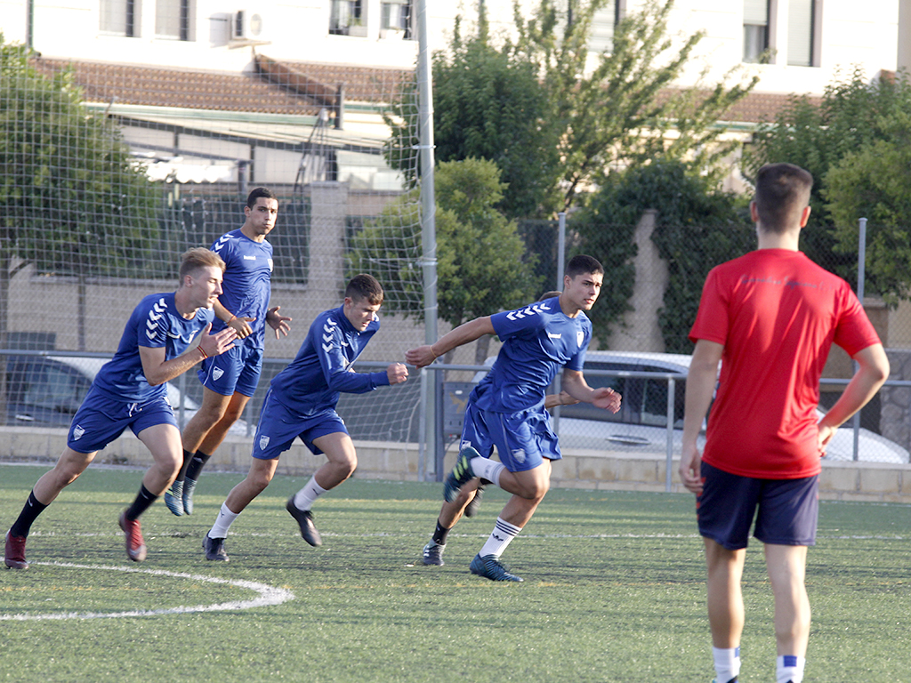 Un entrenamiento de uno de los equipos de la Gimnástica Segoviana./ NEREA LLORENTE