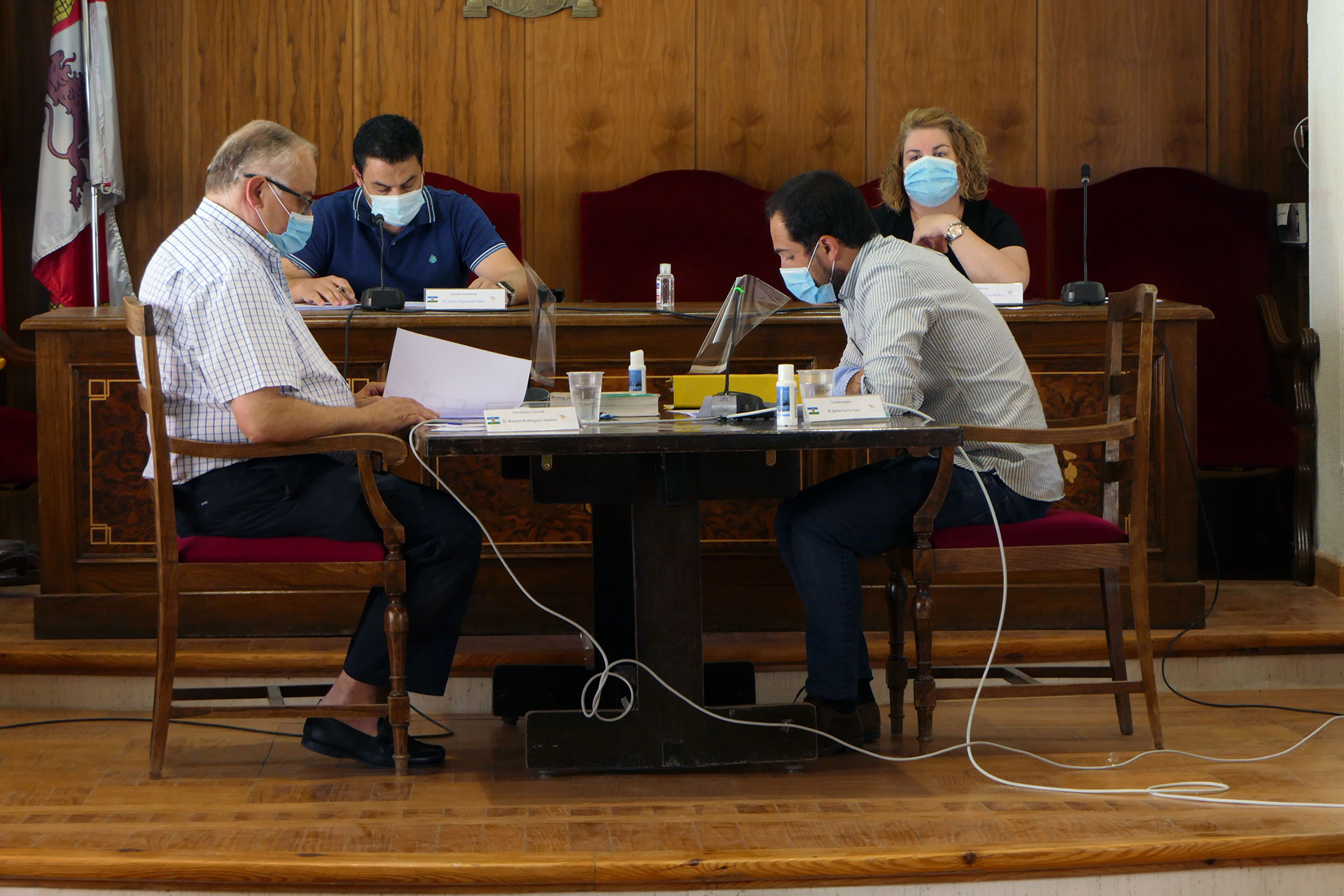 Sesión plenaria celebrada en el Ayuntamiento de El Espinar. / E.R