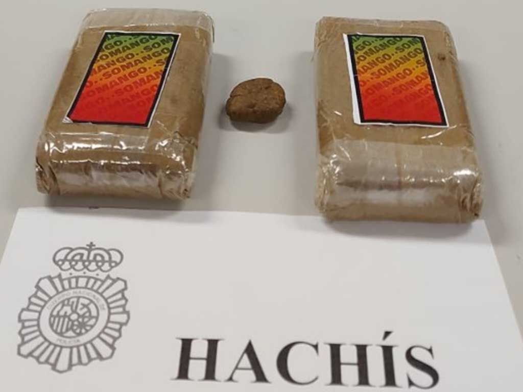 Hachís incautado en la operación 'Rafael'. / E.A.