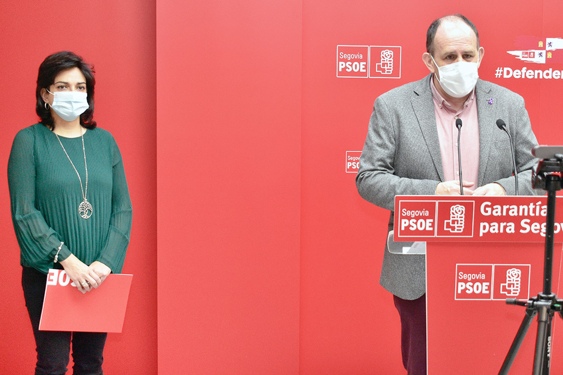 Alicia Palomo y José Luis Aceves desgranaron las propuestas de las enmiendas en materia sanitaria. / EL ADELANTADO