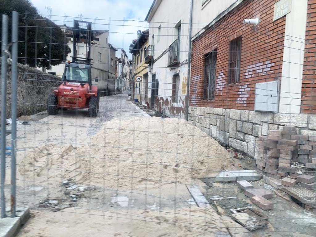 La Travesía de la Cruz de Cuéllar en obras. / C.N.
