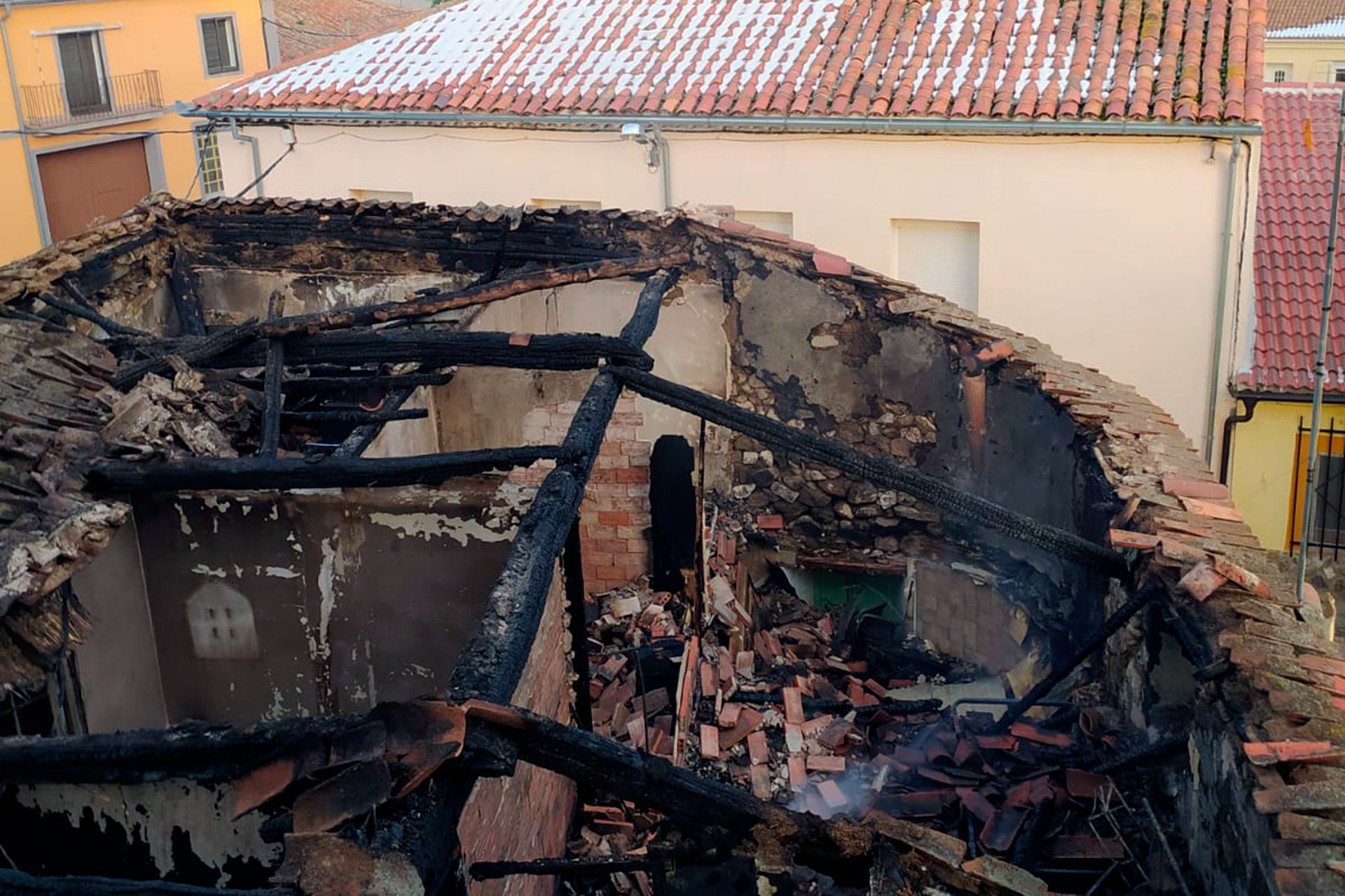 El fuego arrasó la vivienda. /E.A.