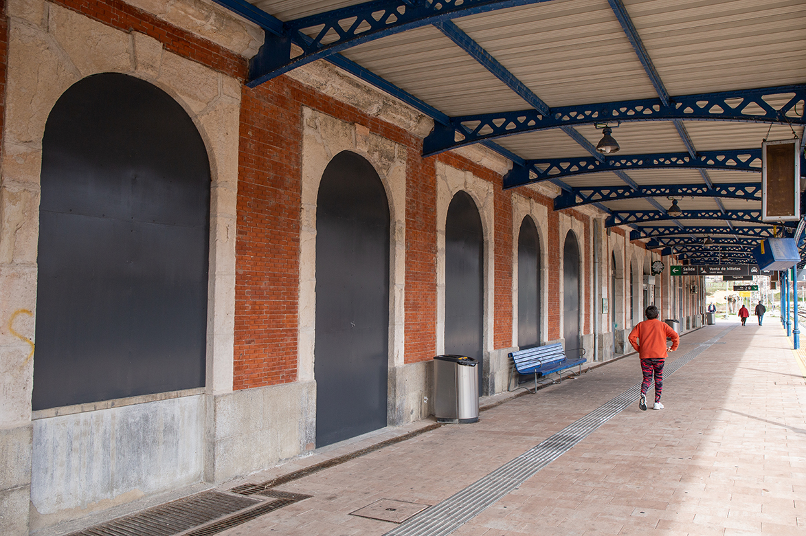 11 1nerea renfe estacion tapiada