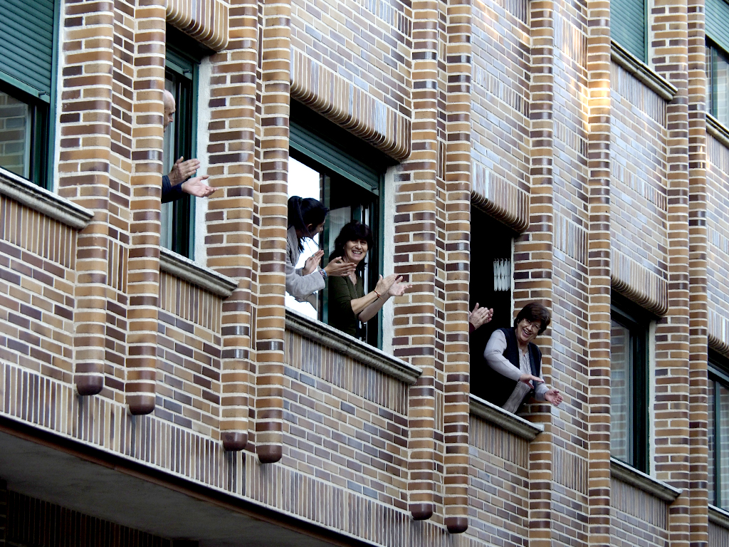 6 1nerea covid aplausos balcones