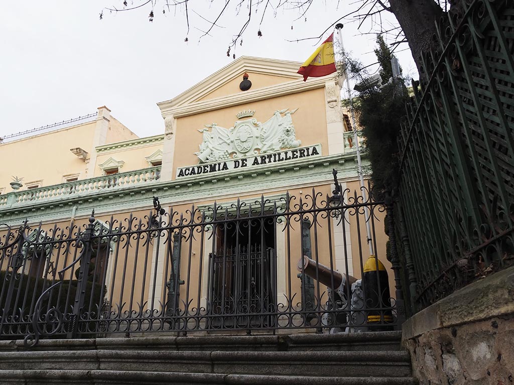 Academia Artilleria Fachada