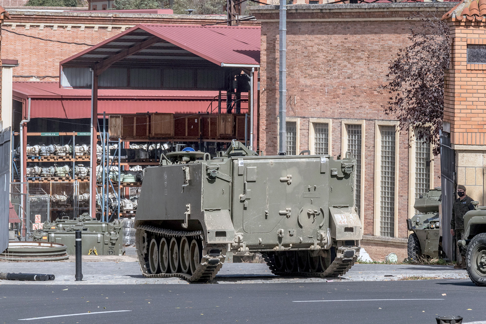 La actividad de la Base Mixta tiene carga de trabajo garantizada hasta 2025, pero la reorganización prevista llevará fuera las instalaciones. / KAMARERO