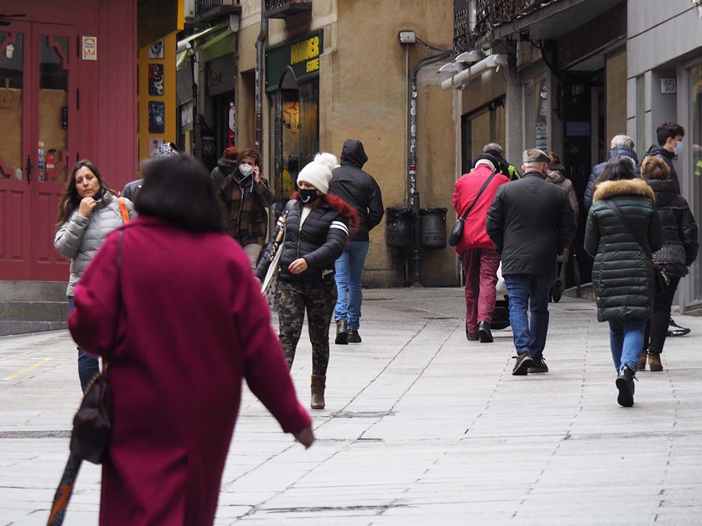 Ningún fallecido por quinto día consecutivo y 21 nuevos casos de Covid 1 Calle Gente Mascarillas Coronavirus 1