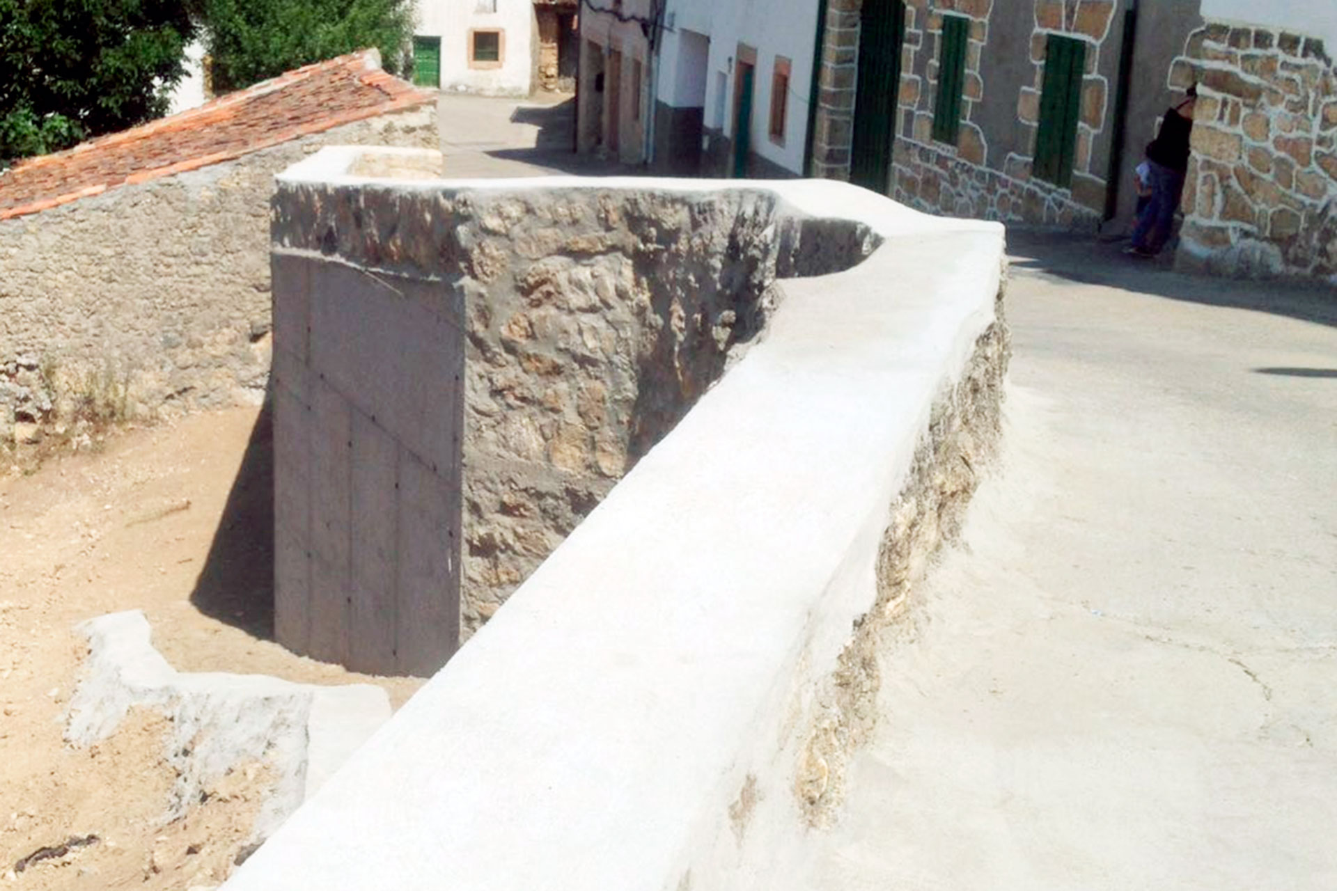 Las ayudas pretenden mejorar el estado de las calles, como en ésta de Castroserna de Abajo. /E.A.