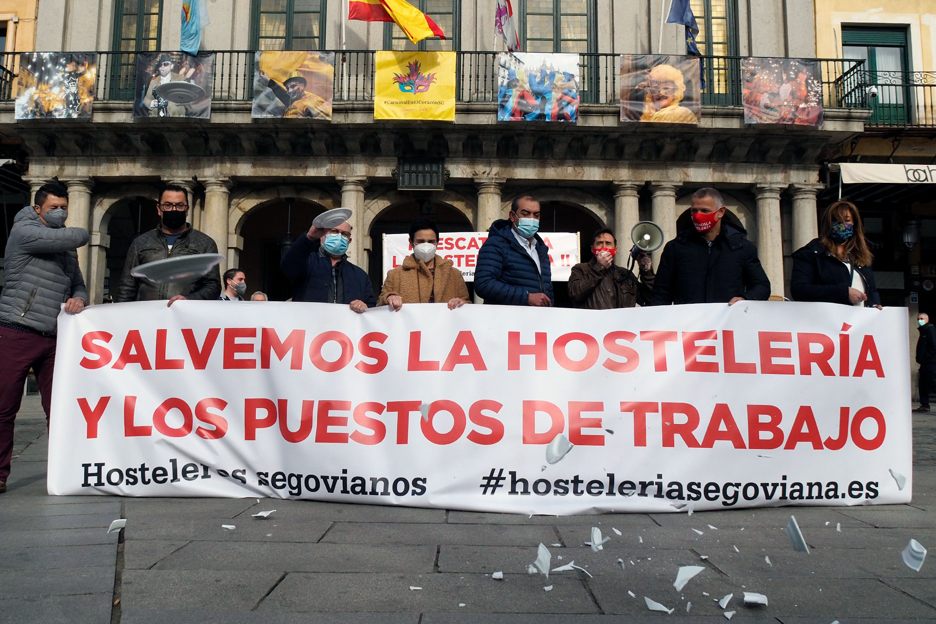 Concentracion AIHS HOTUSE Ayuntamiento Platos KAM0017