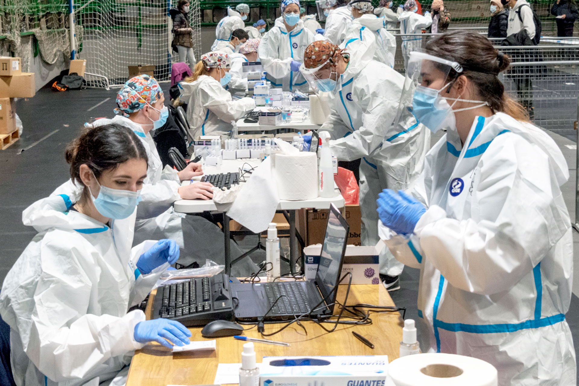 Un cribado masivo realizado en el pabellón Pedro Delgado. /KAMARERO