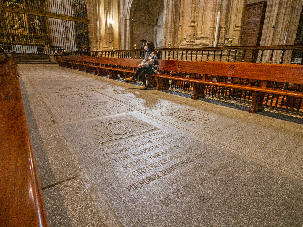 Tumba de Don Daniel Llorente y Federico en la Catedral de Segovia. Nerea Llorente.