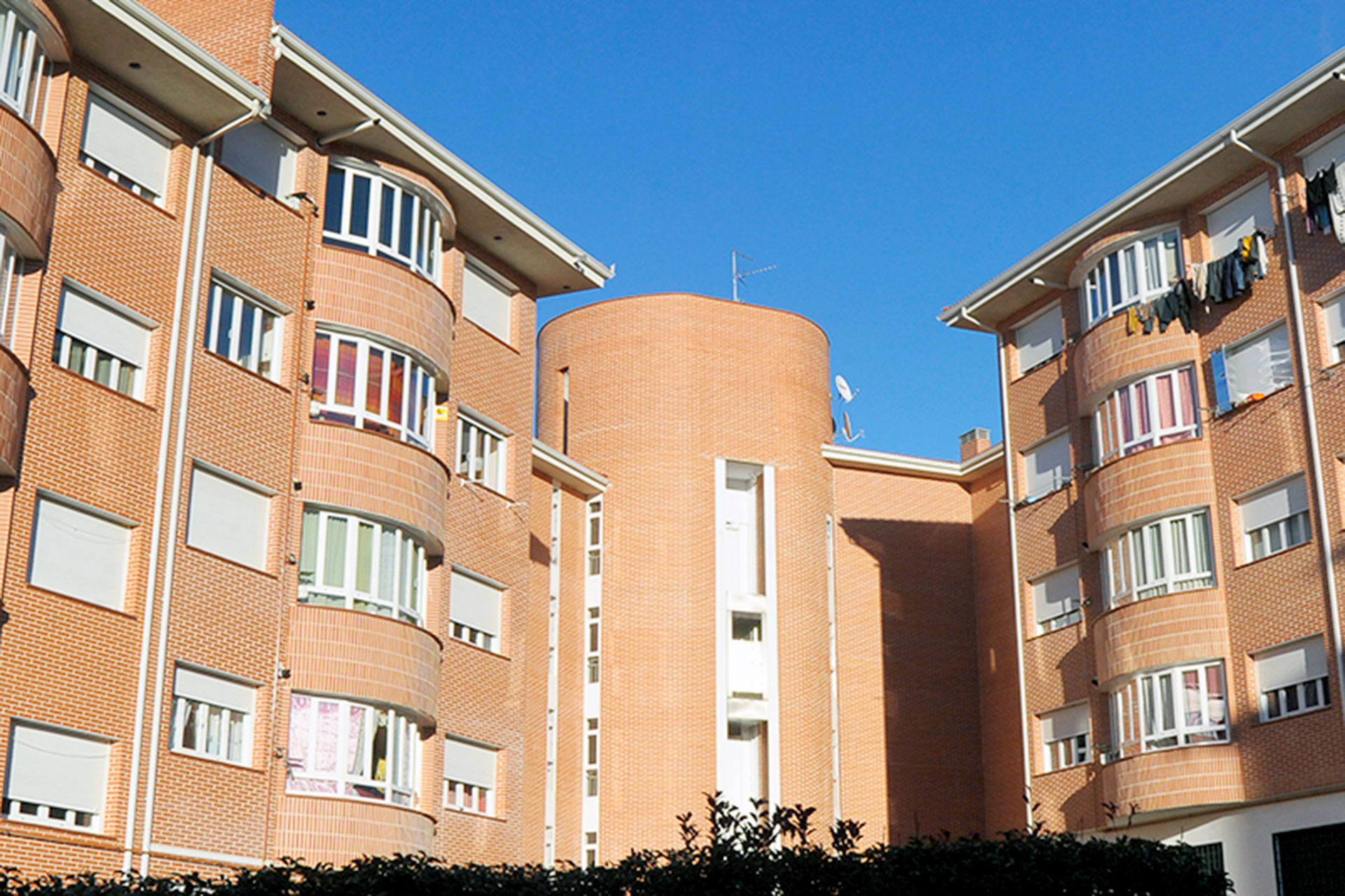 Viviendas municipales gestionadas por EVISEGO. / KAMARERO