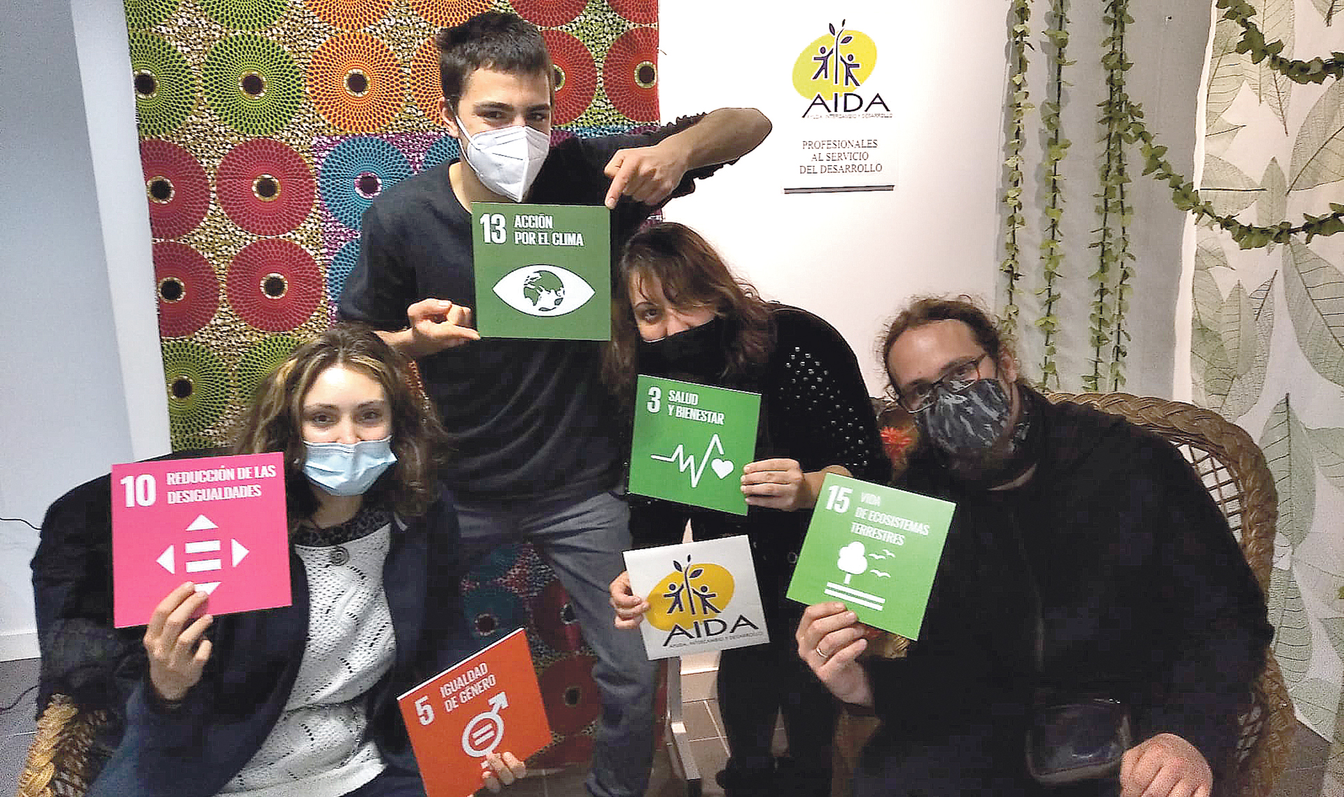 Participantes en la Escape Room. Imagen tomada por Librería Aida.