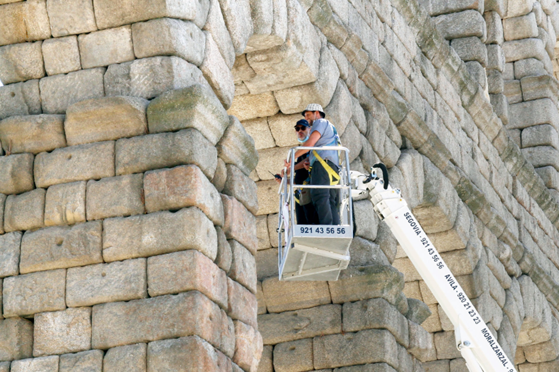 acueducto grua estudio