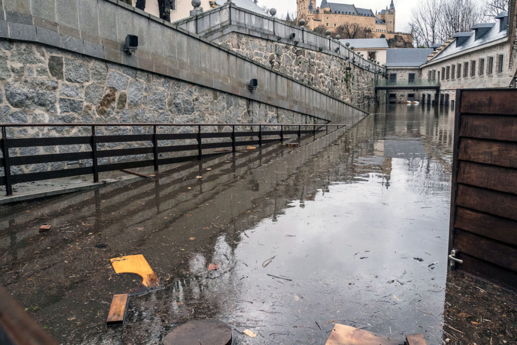 La CHD intentará establecer resguardos en el Pontón Alto 2 alameda Eresma Casa Moneda Lluvia Inundaciones KAM2282