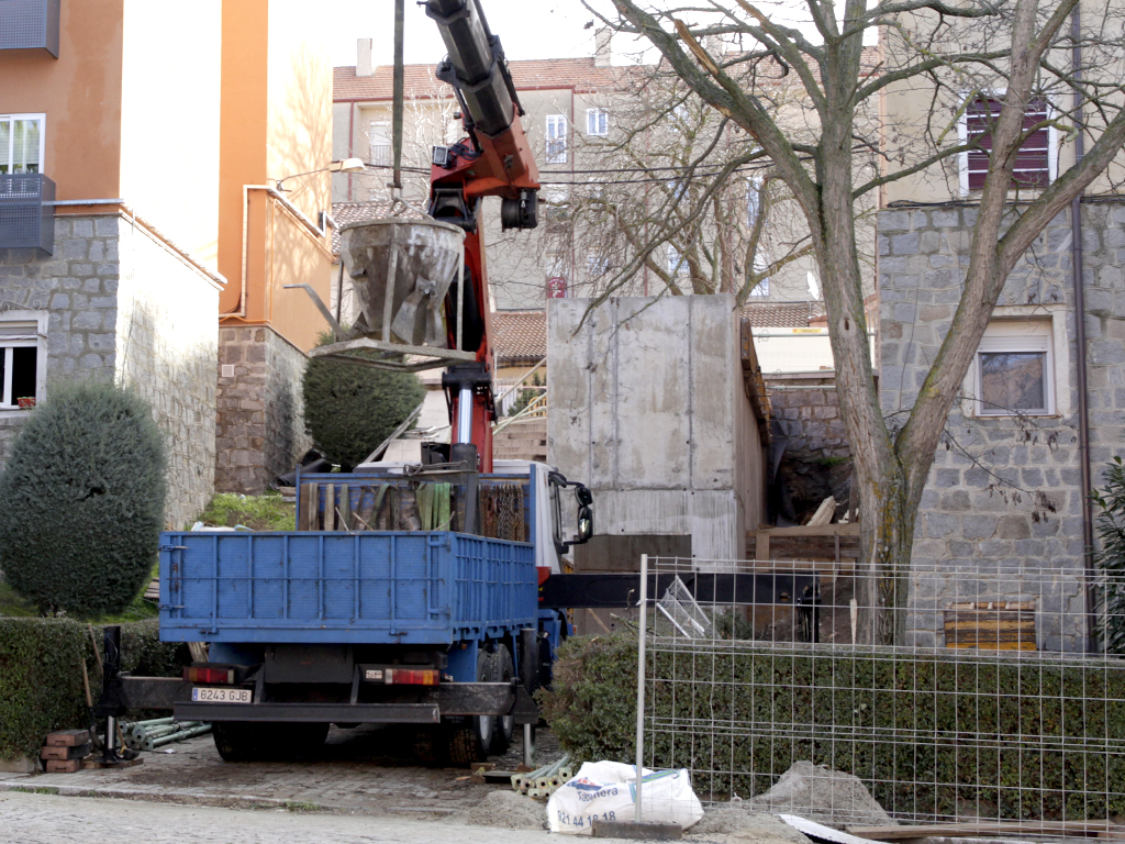 El Ayuntamiento volverá a contar con las asociaciones para proyectos como el ascensor en el barrio de San José. / NEREA LLORENTE