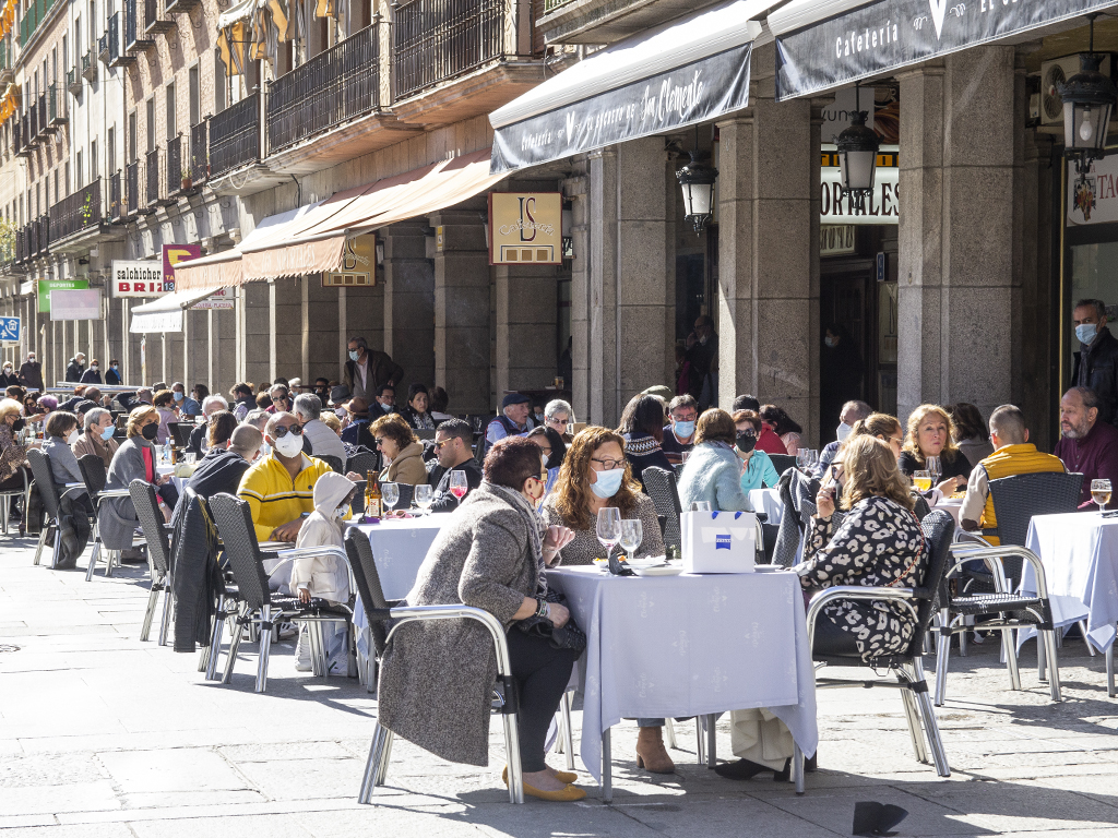 hosteleria terrazas llena